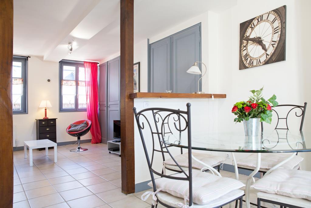 Appartement Du Port De Honfleur Exterior photo